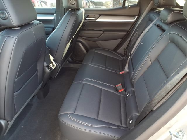 New 2027 GMC Terrain Elevation w/ Elevation Premium Package AWD/4WD image 7