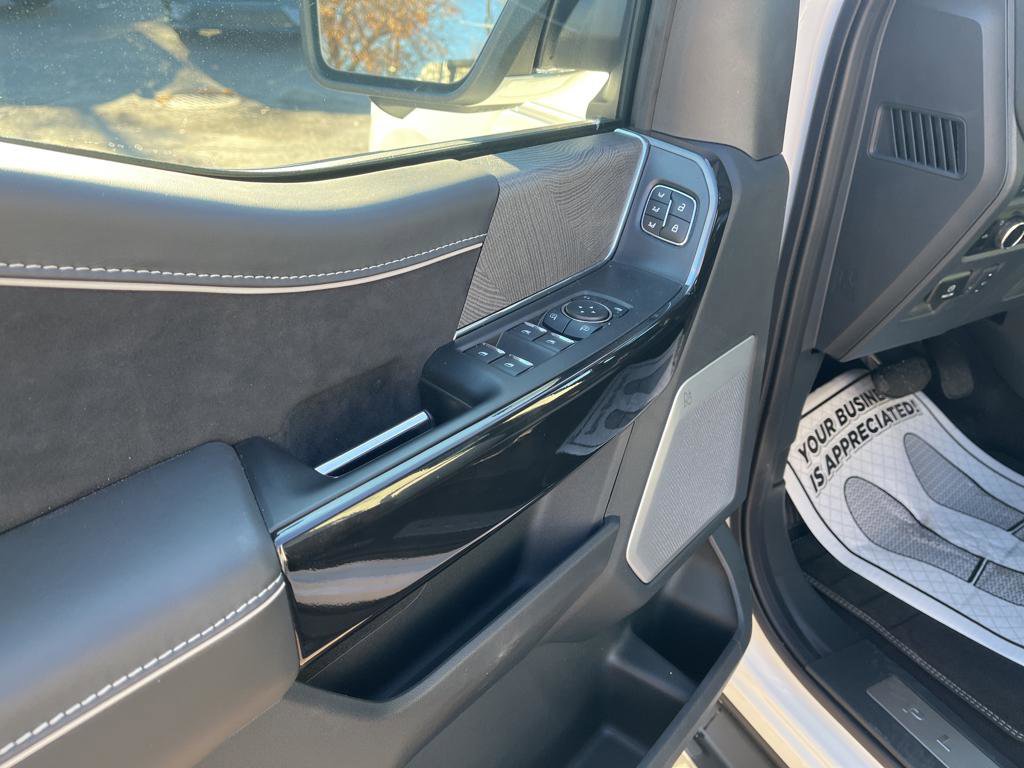 New 2023 Ford F150 Lightning Platinum image 12