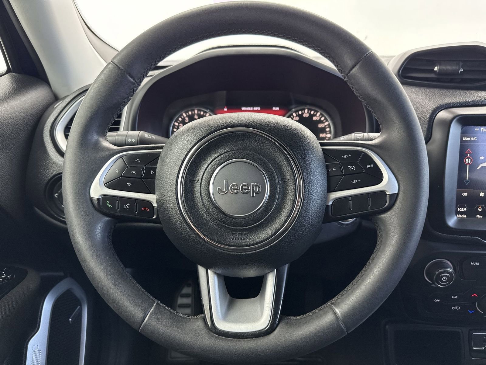 Used 2020 Jeep Renegade Latitude w/ UConnect 8.4 Nav Group image 13