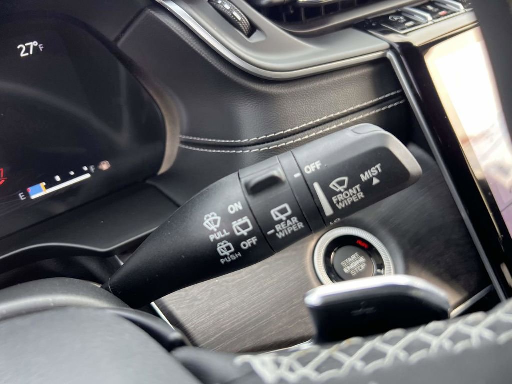 Certified 2024 Jeep Grand Cherokee Limited w/ Black Appearance Package image 34