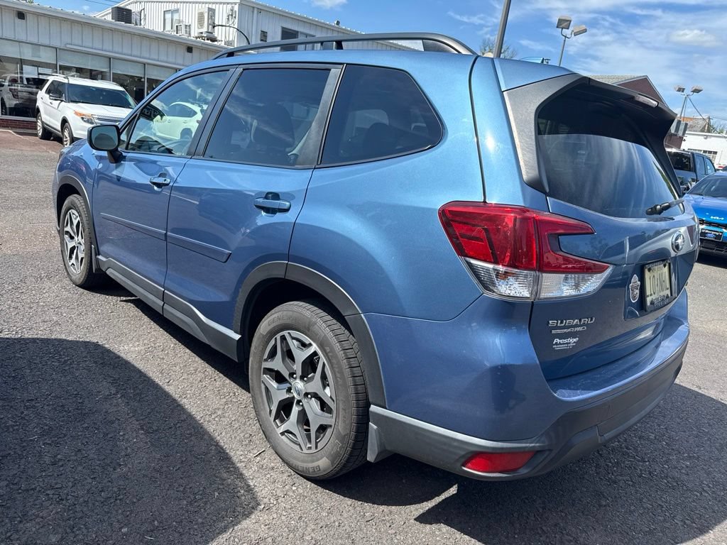 Used 2021 Subaru Forester Premium AWD/4WD image 4