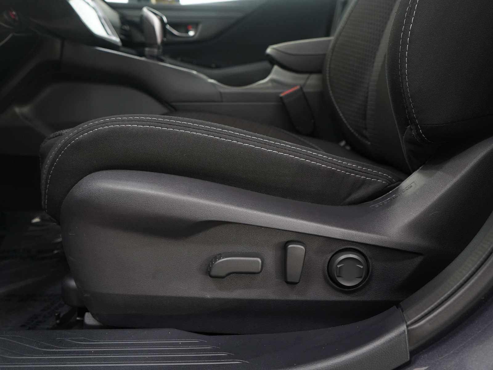 Certified 2025 Subaru Outback Premium image 21