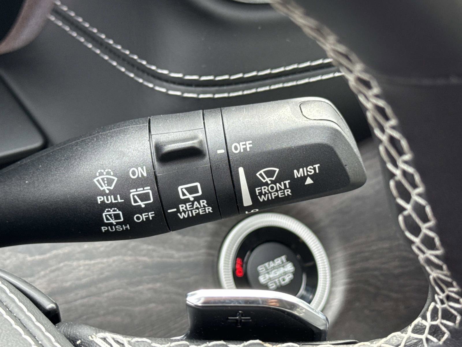 Used 2022 Jeep Grand Cherokee Overland w/ Advanced Protech Group III image 9