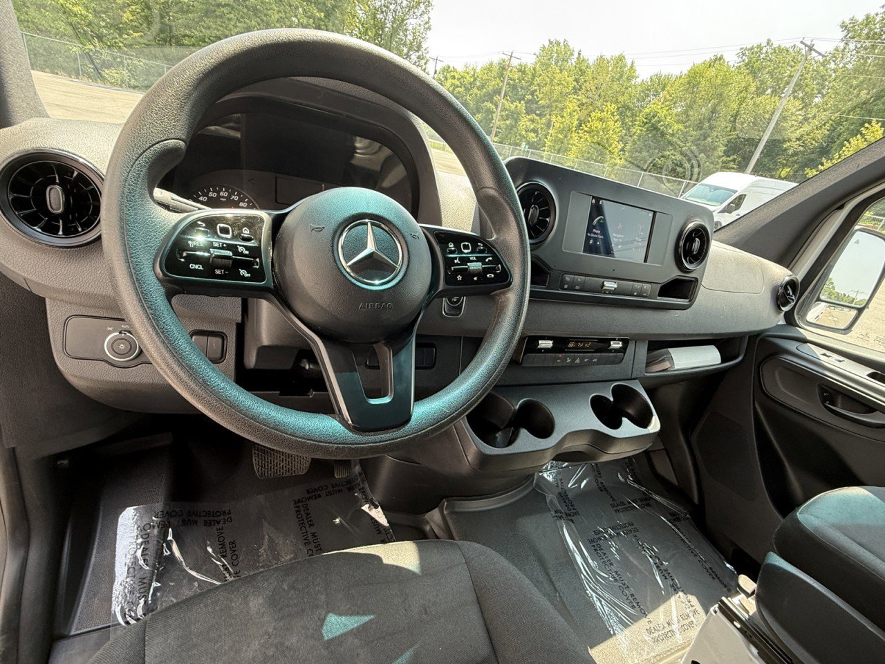 Used 2019 Mercedes-Benz Sprinter 1500 image 16