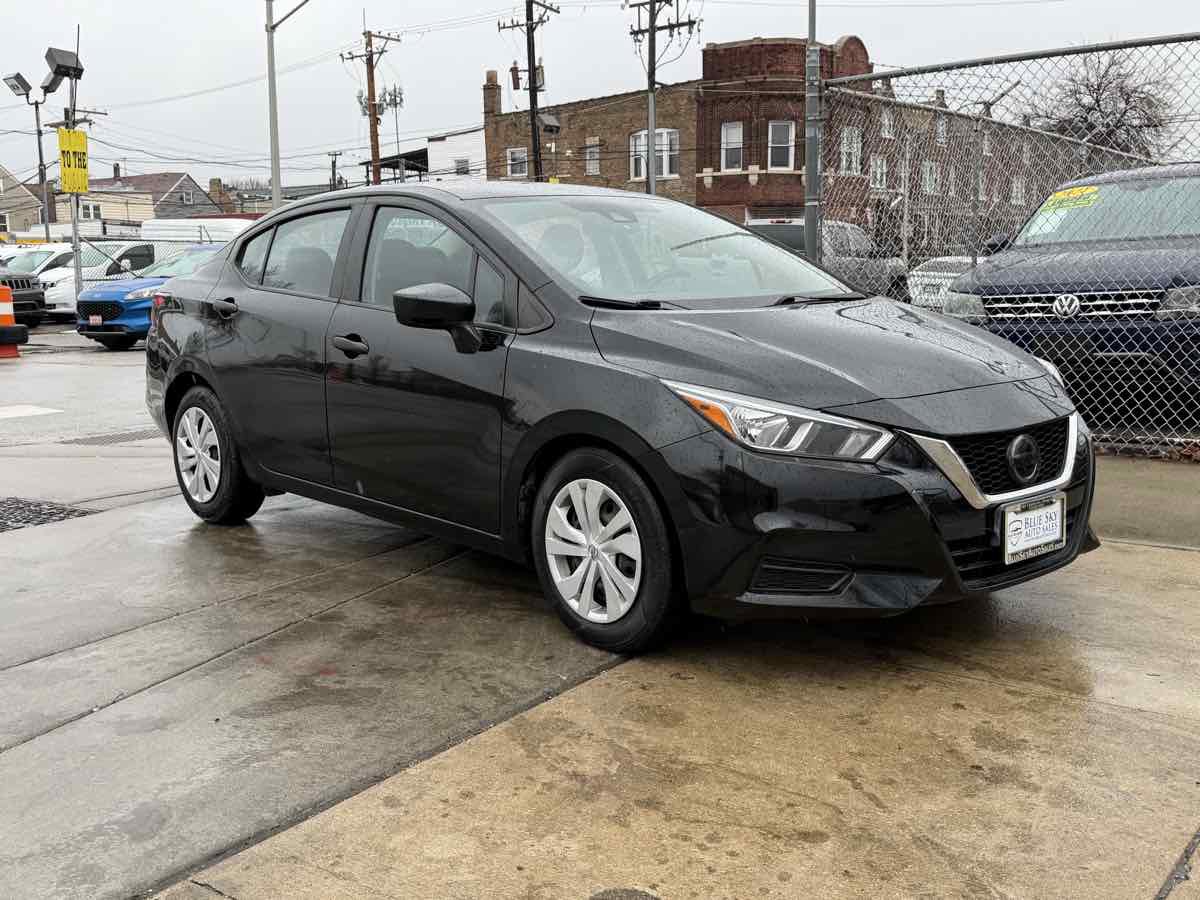 Used 2020 Nissan Versa S image 3