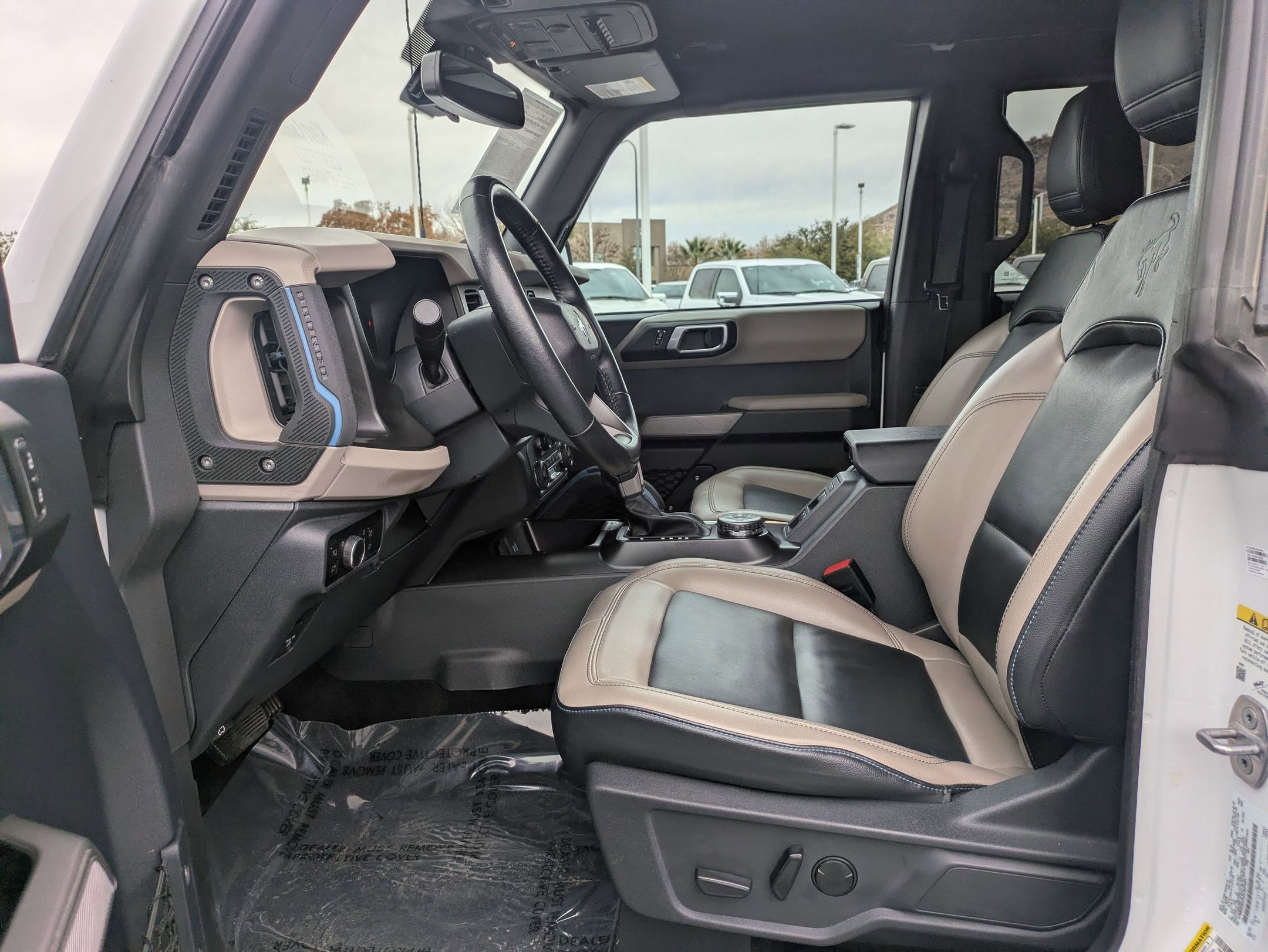 Used 2023 Ford Bronco Wildtrak image 14