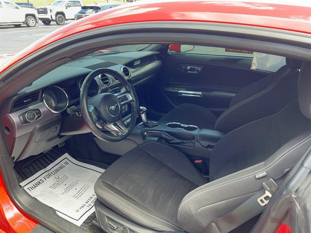 Used 2017 Ford Mustang Coupe RWD image 12