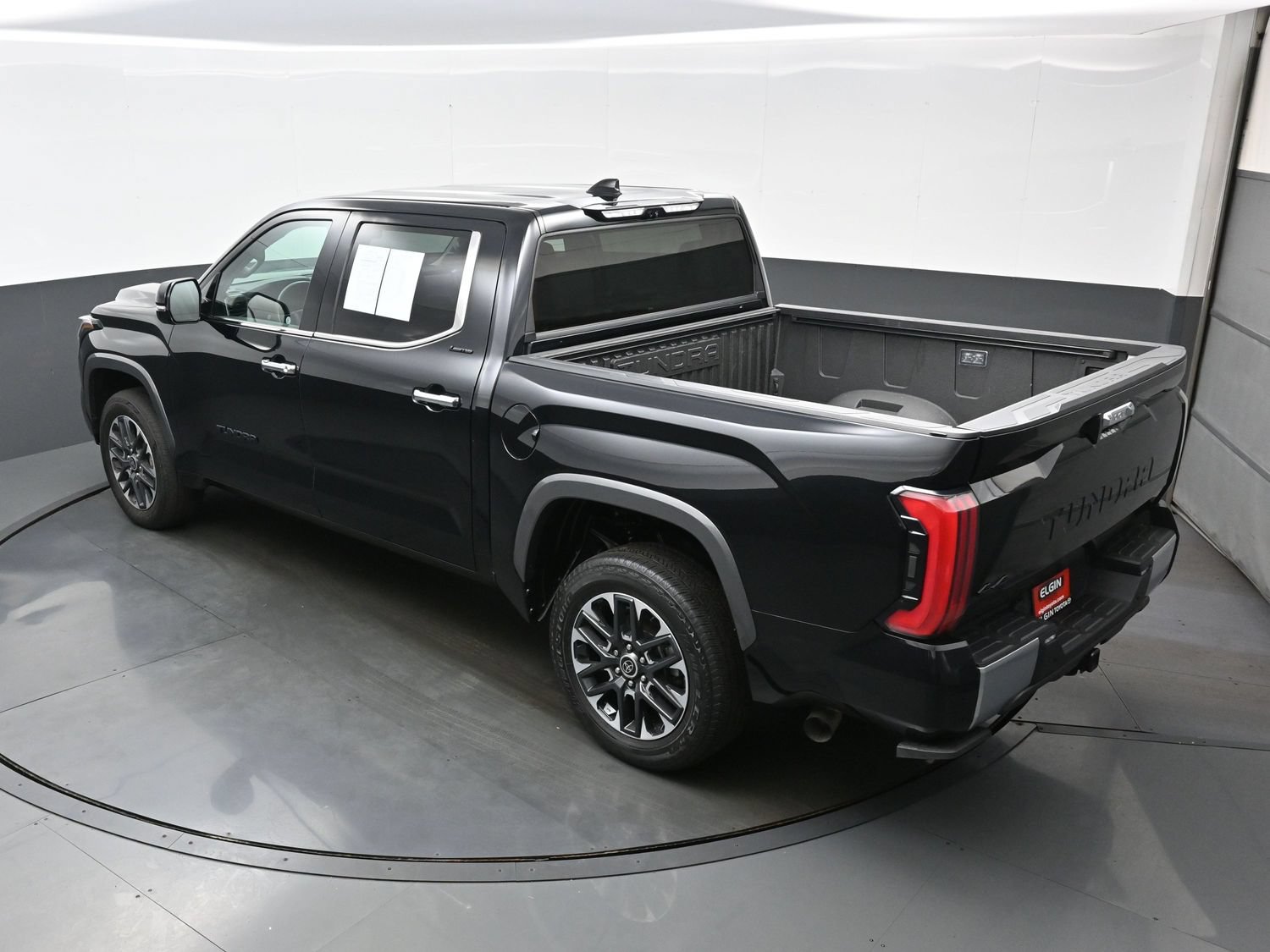 Used 2023 Toyota Tundra Limited AWD/4WD image 37