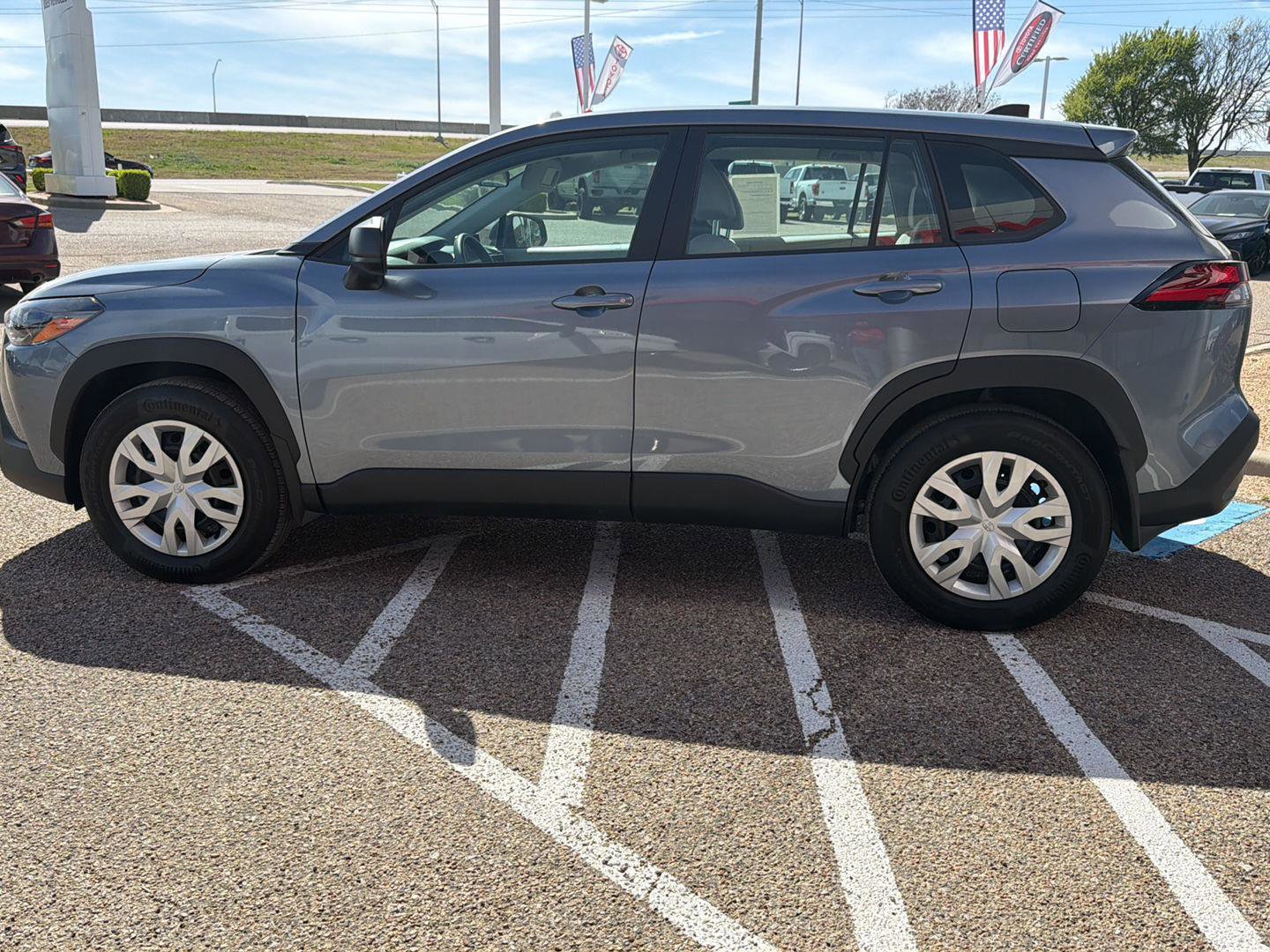 Used 2026 Toyota Corolla Cross L image 6