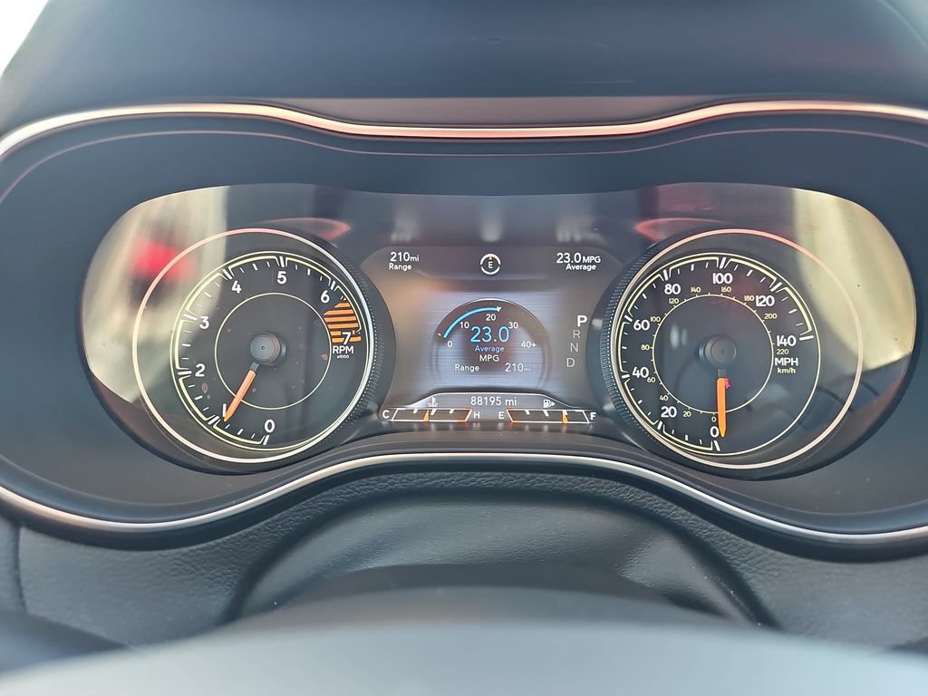 Used 2020 Jeep Cherokee Limited FWD image 19