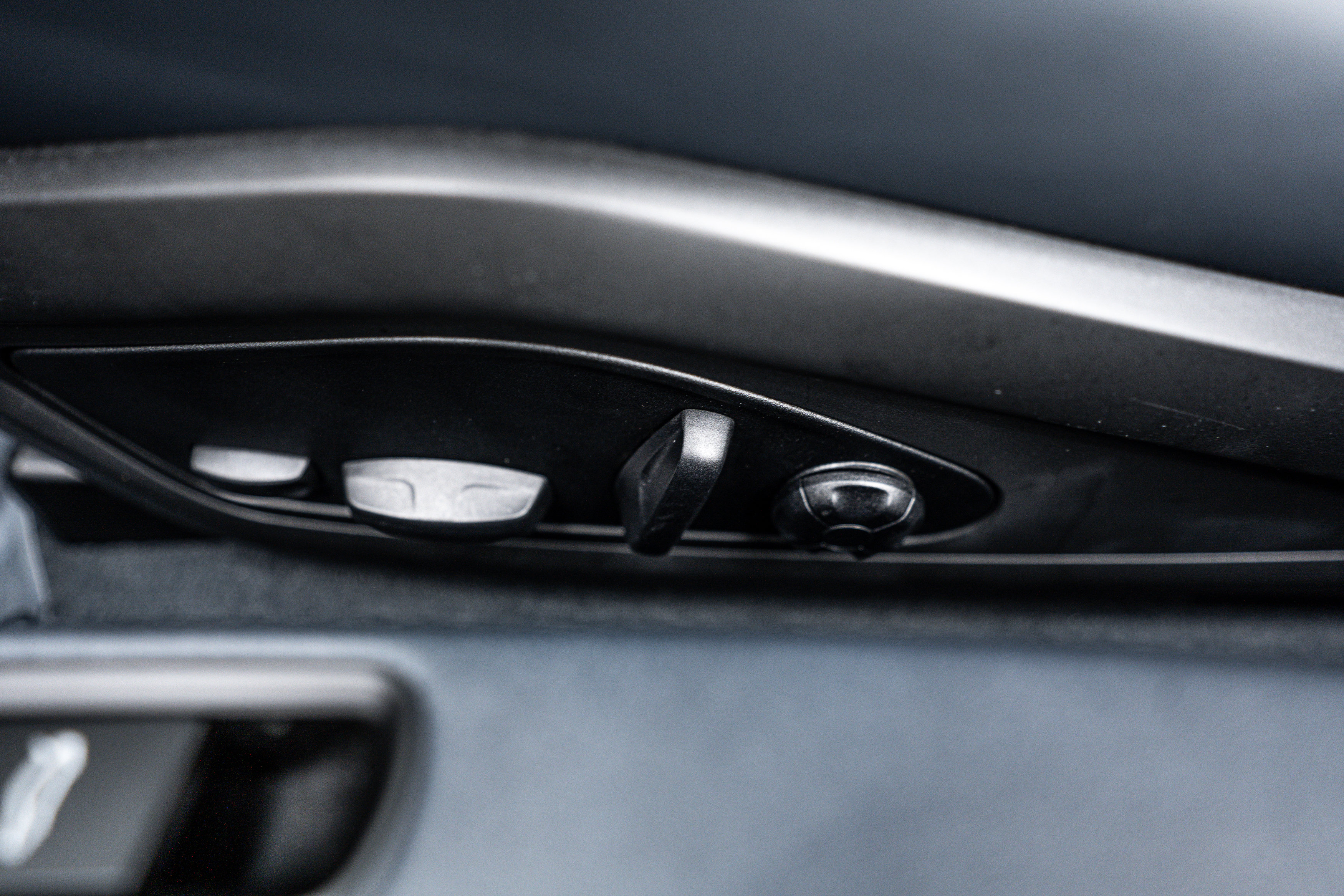 Certified 2025 Porsche 911 Carrera RWD image 21