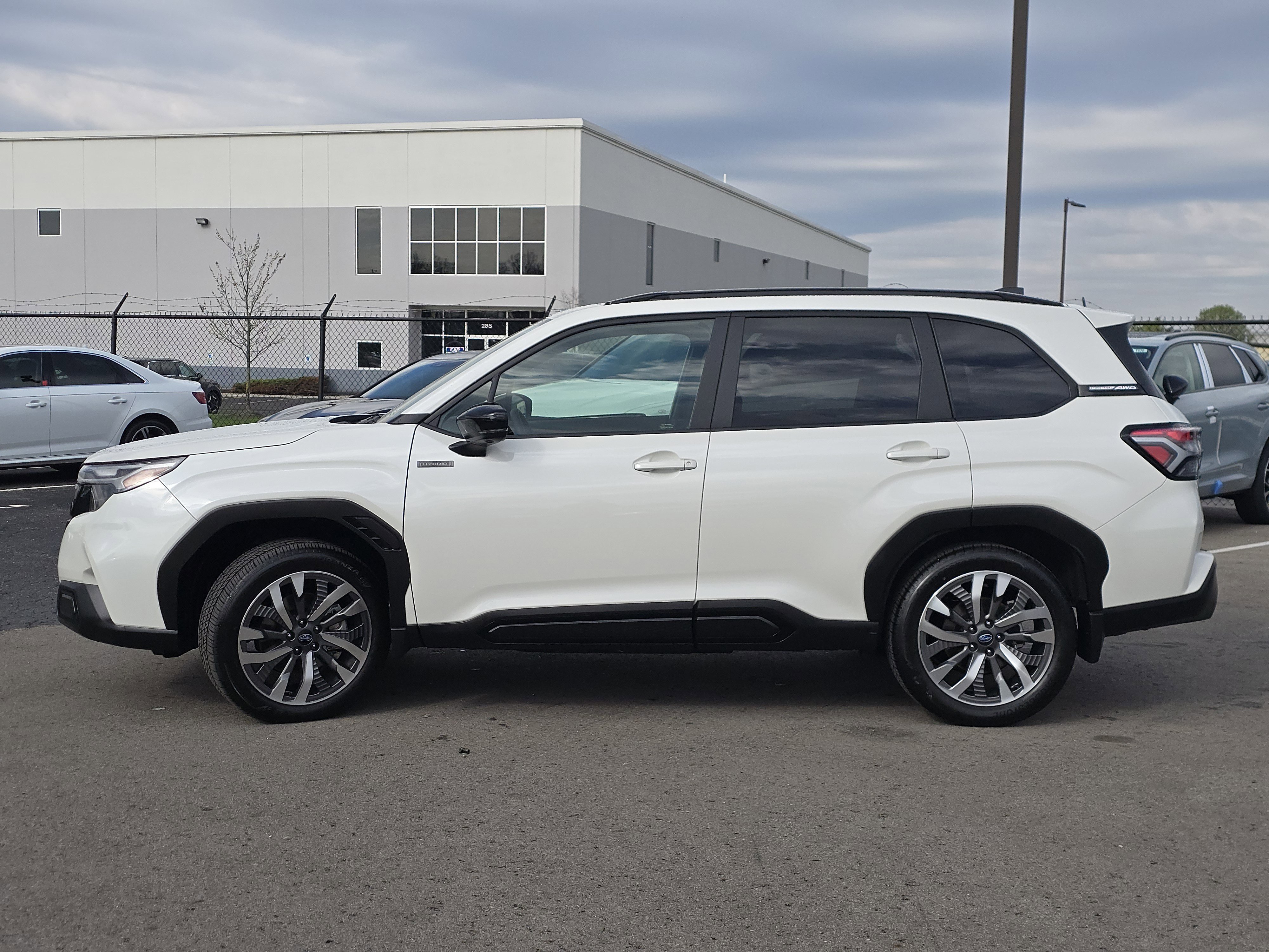 Used 2025 Subaru Forester Touring w/ Touring Package image 4