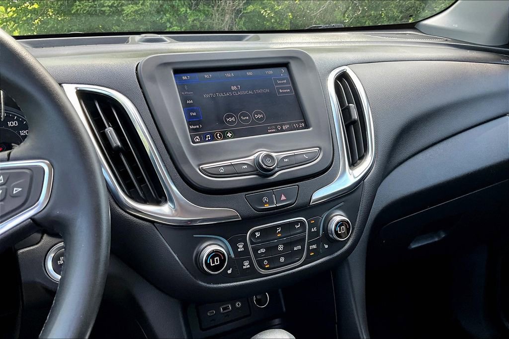 Used 2023 Chevrolet Equinox LT w/ Driver Convenience Package AWD/4WD image 9