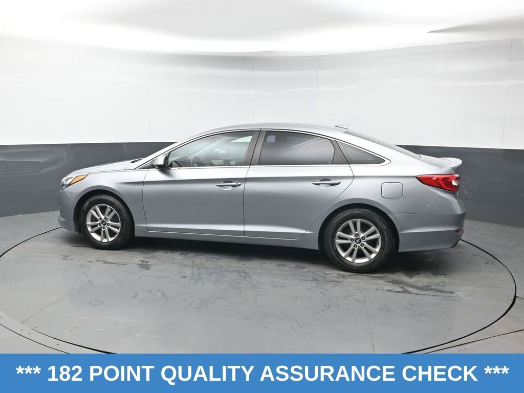 Used 2017 Hyundai Sonata SE FWD image 4