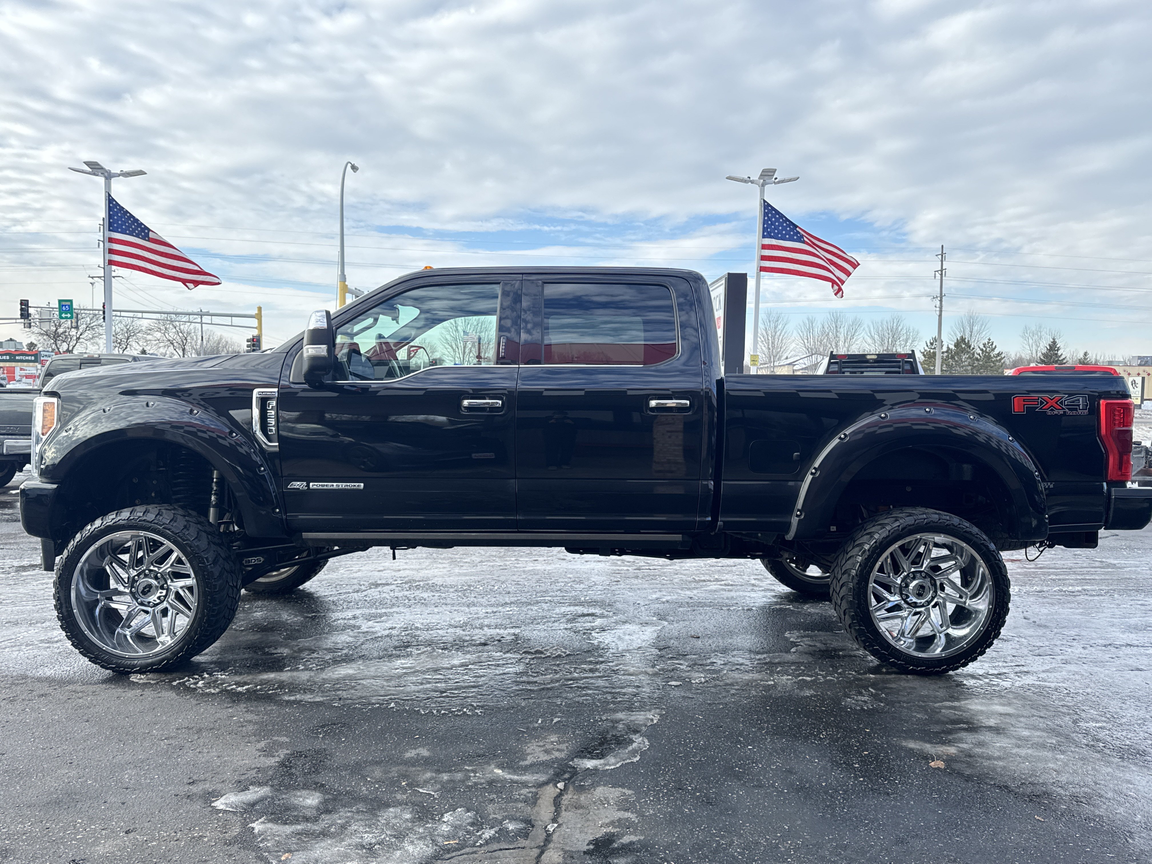 Used 2019 Ford F250 Platinum w/ Platinum Ultimate Package AWD/4WD image 4