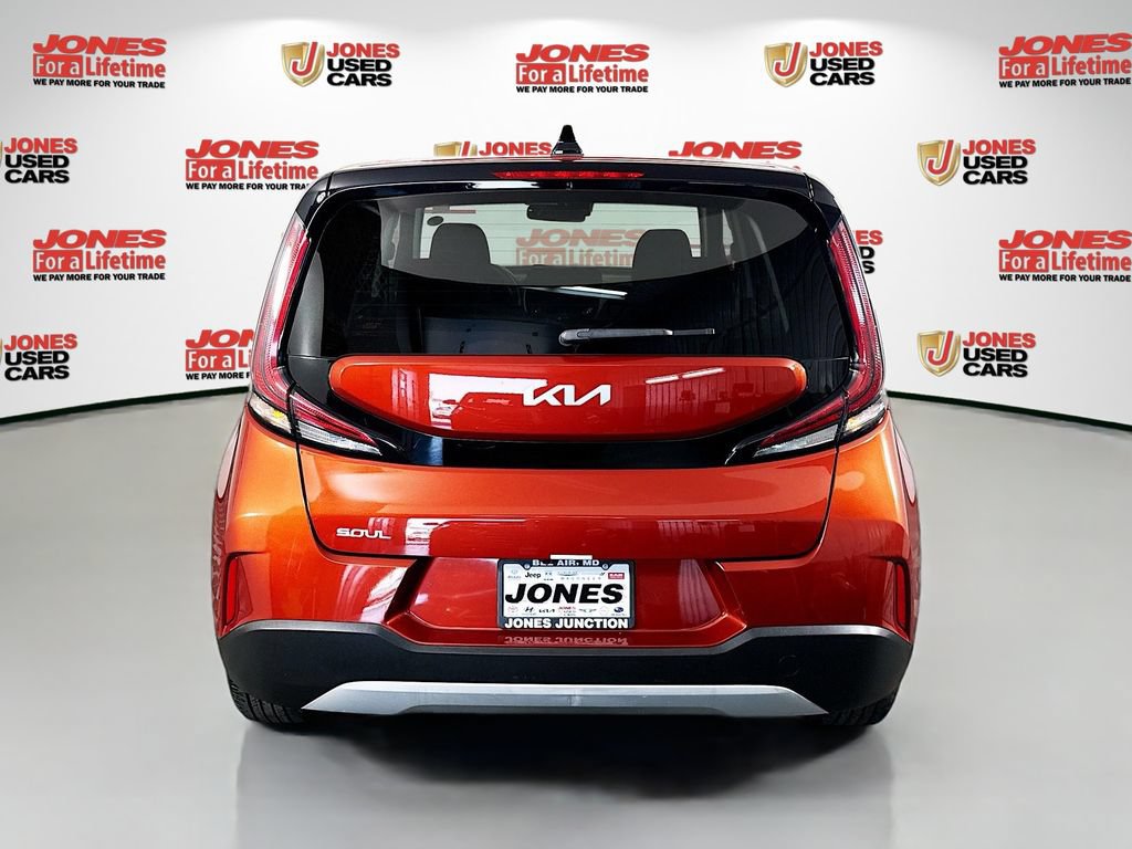 Certified 2023 Kia Soul LX w/ LX Technology Package FWD image 14