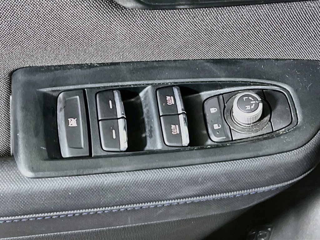 Used 2025 Subaru Forester Premium AWD/4WD image 16