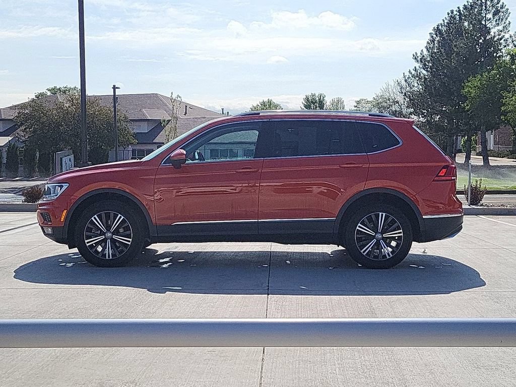 Used 2018 Volkswagen Tiguan SEL AWD/4WD image 5