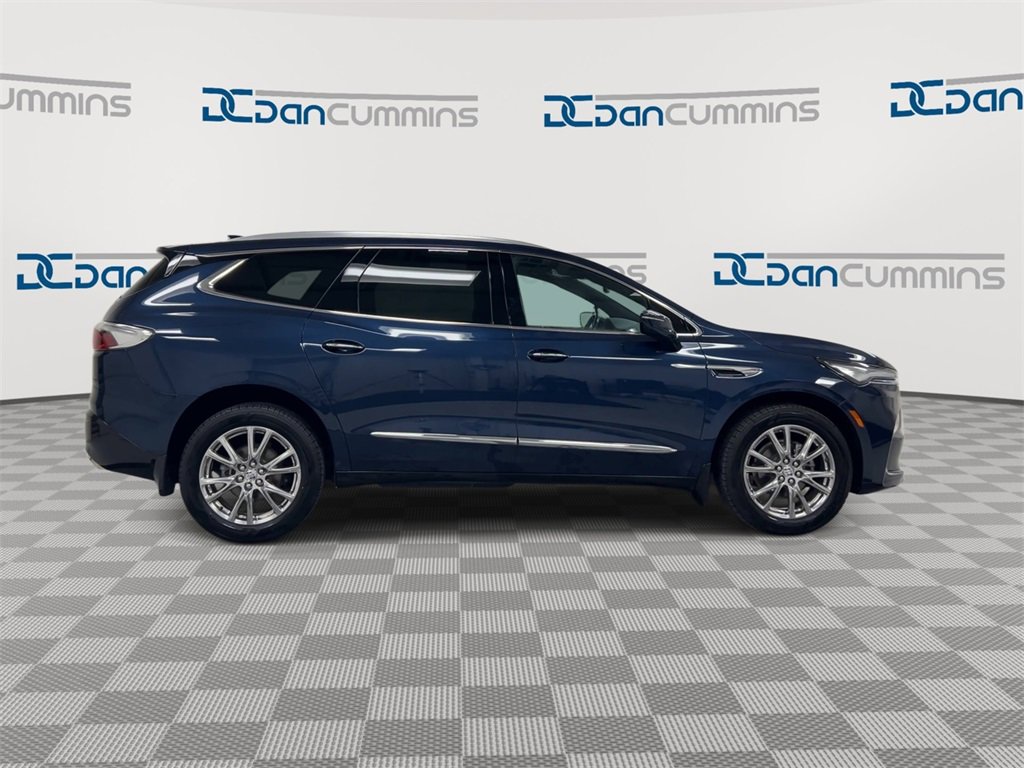 Used 2023 Buick Enclave Essence w/ Experience Buick Package image 9