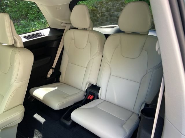 New 2026 Volvo XC90 T8 Ultra w/ Protection Package Premier AWD/4WD image 17