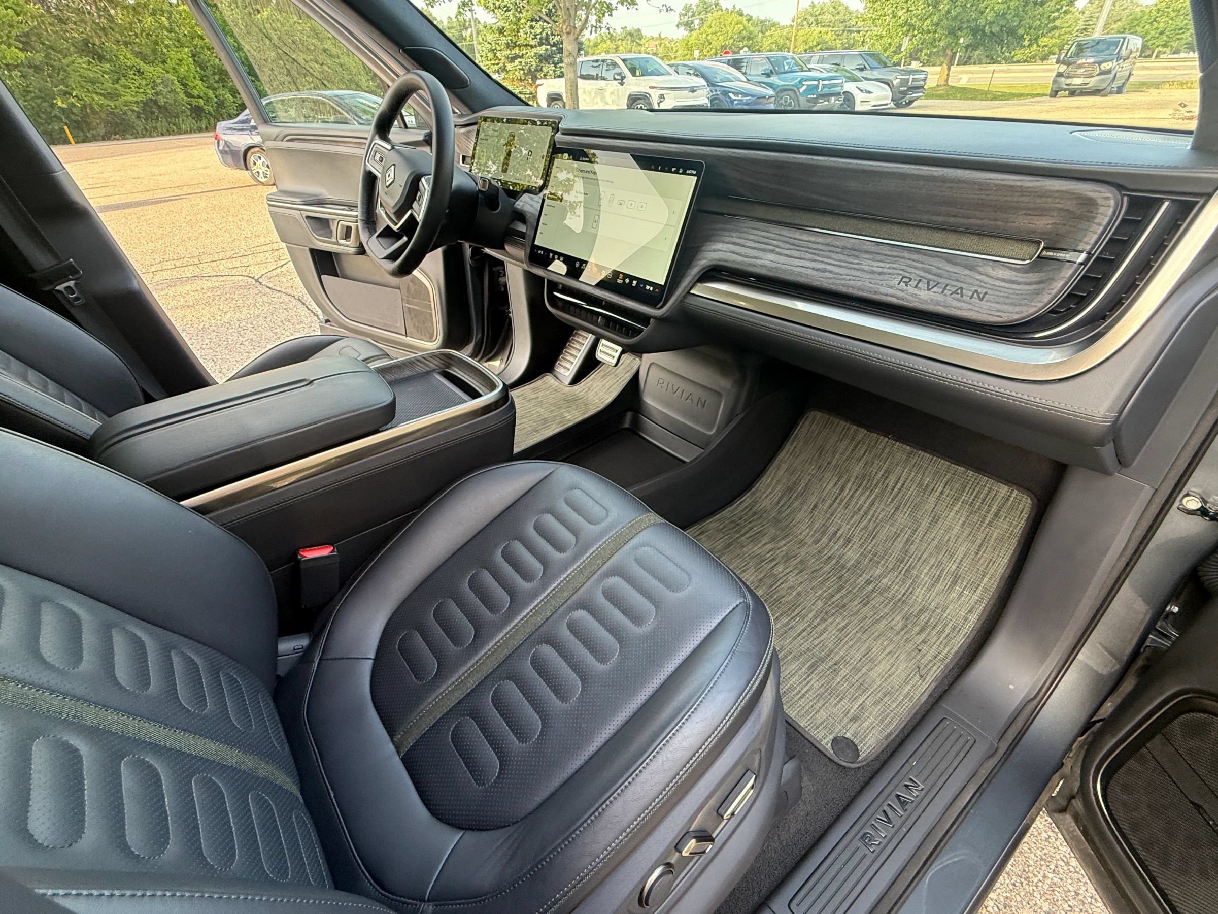 Used 2022 Rivian R1T Launch Edition AWD/4WD image 15