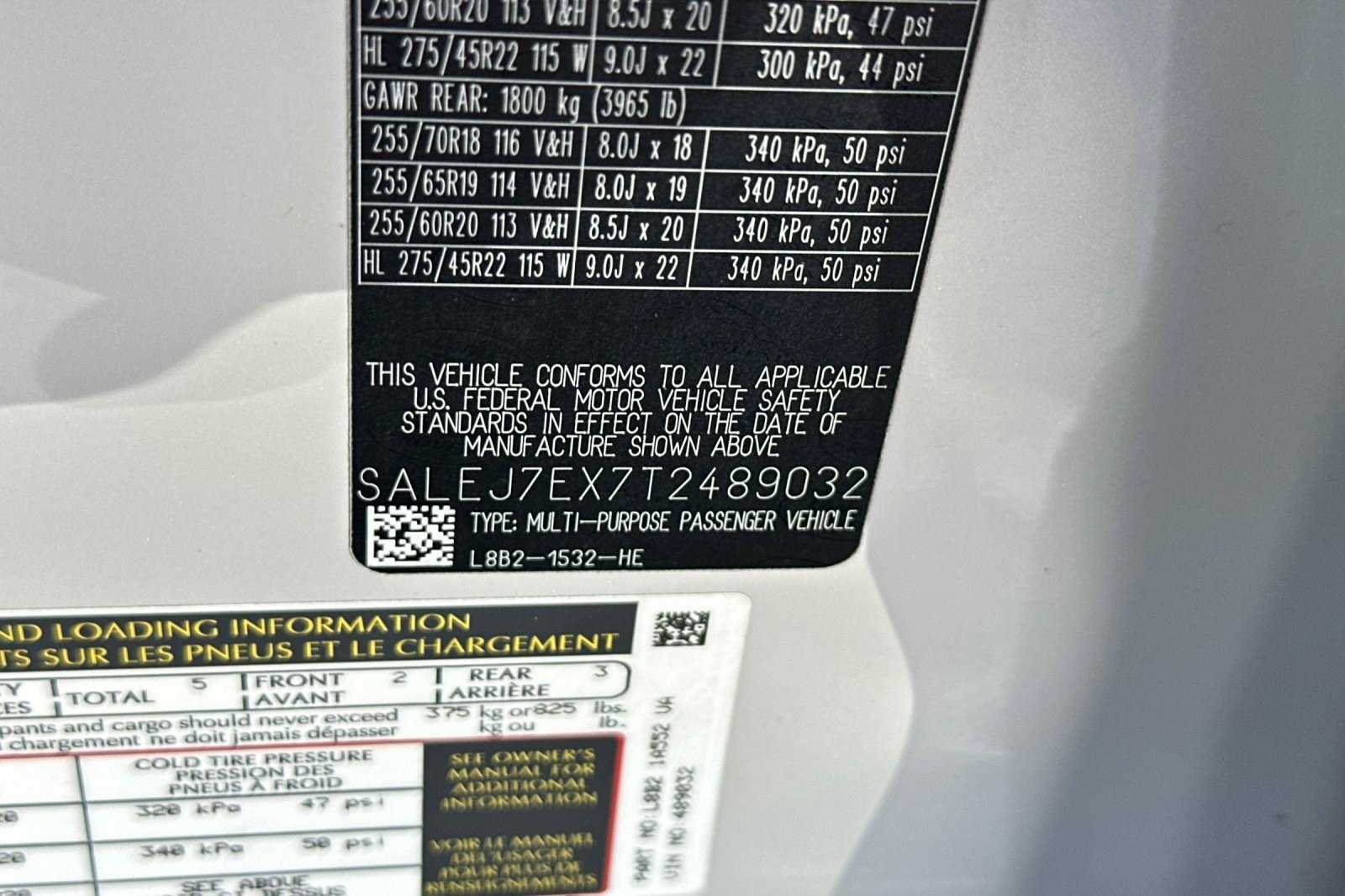 Certified 2026 Land Rover Defender 110 S AWD/4WD image 28