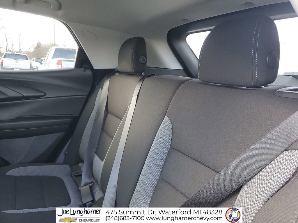 Used 2025 Chevrolet TrailBlazer LS w/ LPO, Blackout Package image 25