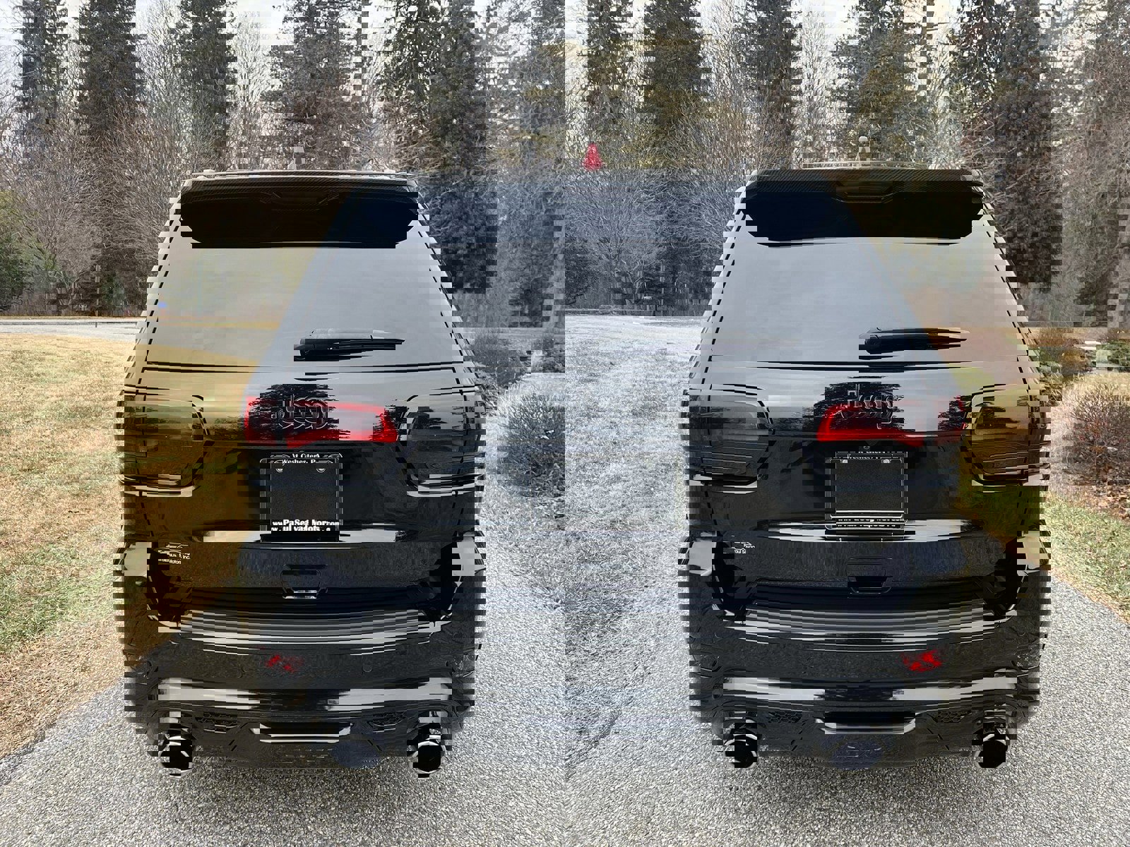 Used 2018 Jeep Grand Cherokee SRT image 9