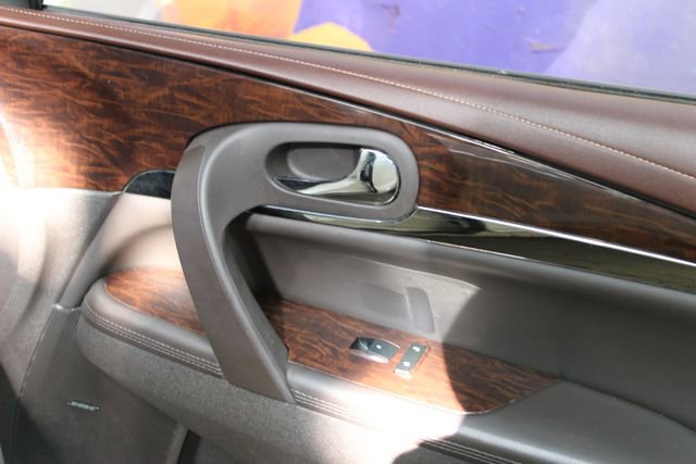 Used 2014 Buick Enclave Leather image 11