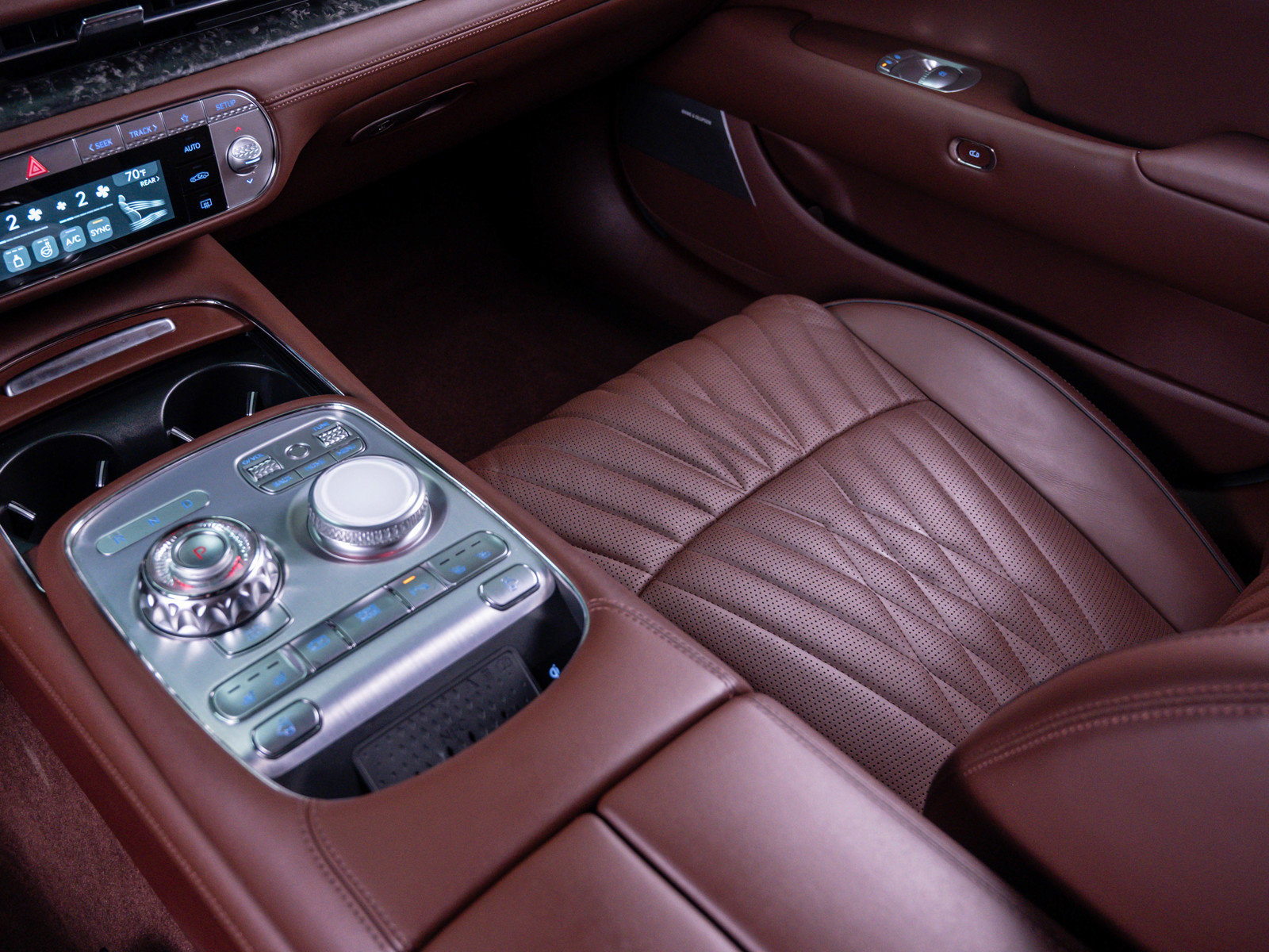 Used 2024 Genesis G90 3.5T image 28