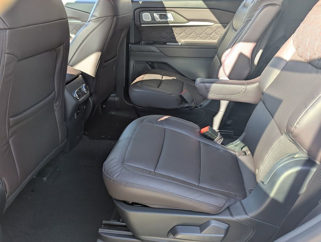 New 2026 Ford Explorer Platinum w/ LUX Leather Package image 15