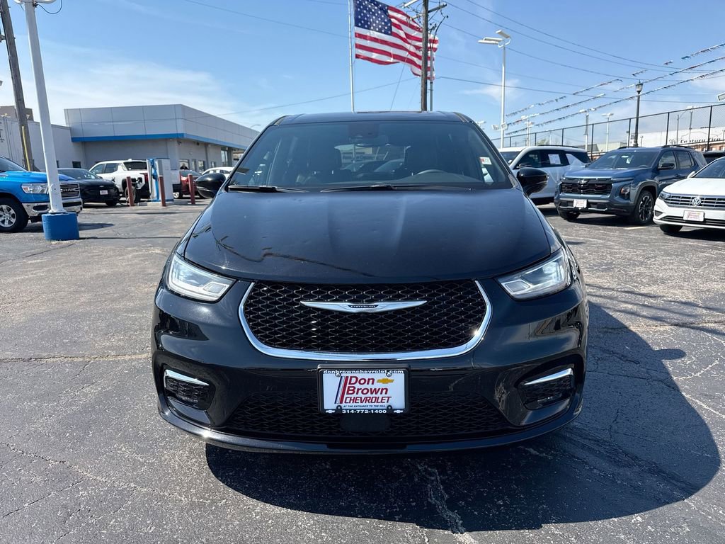 Used 2025 Chrysler Pacifica Select FWD image 30