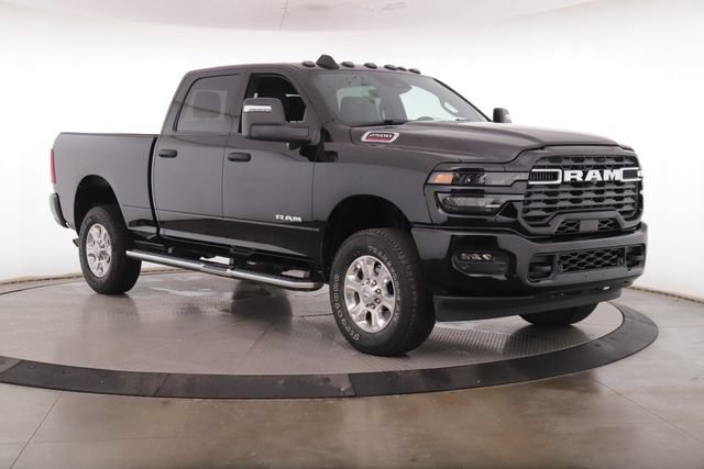 Used 2025 RAM 2500 Big Horn AWD/4WD image 2