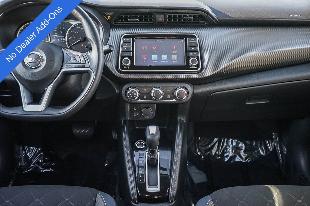 Used 2018 Nissan Kicks S image 14