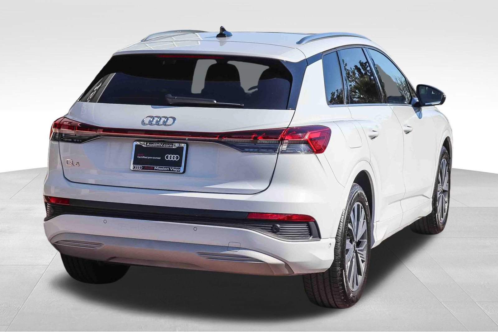 Used 2023 Audi Q4 e-tron Premium Plus RWD image 7