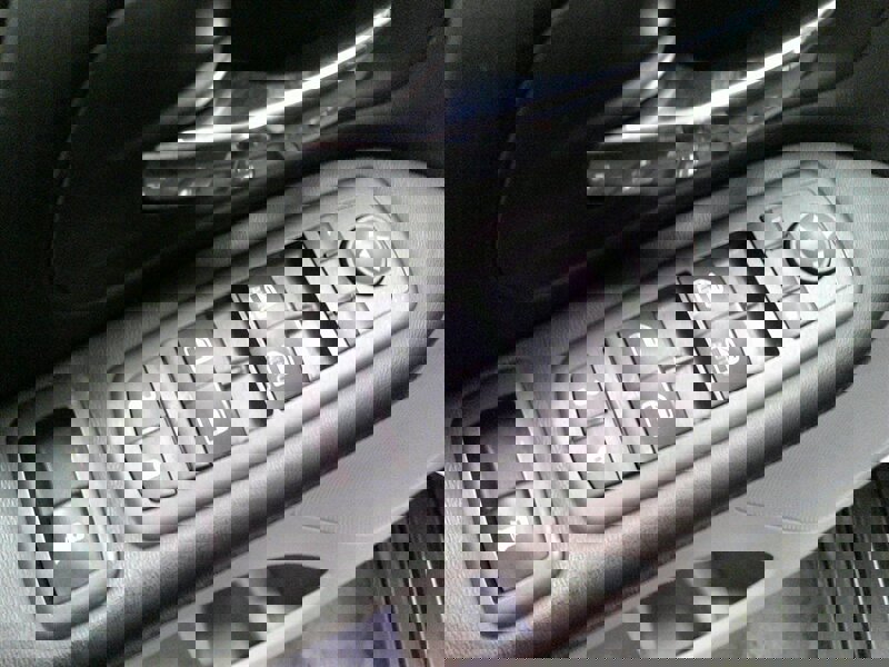 Used 2016 Dodge Grand Caravan SXT w/ Rear Park Assist Package image 27