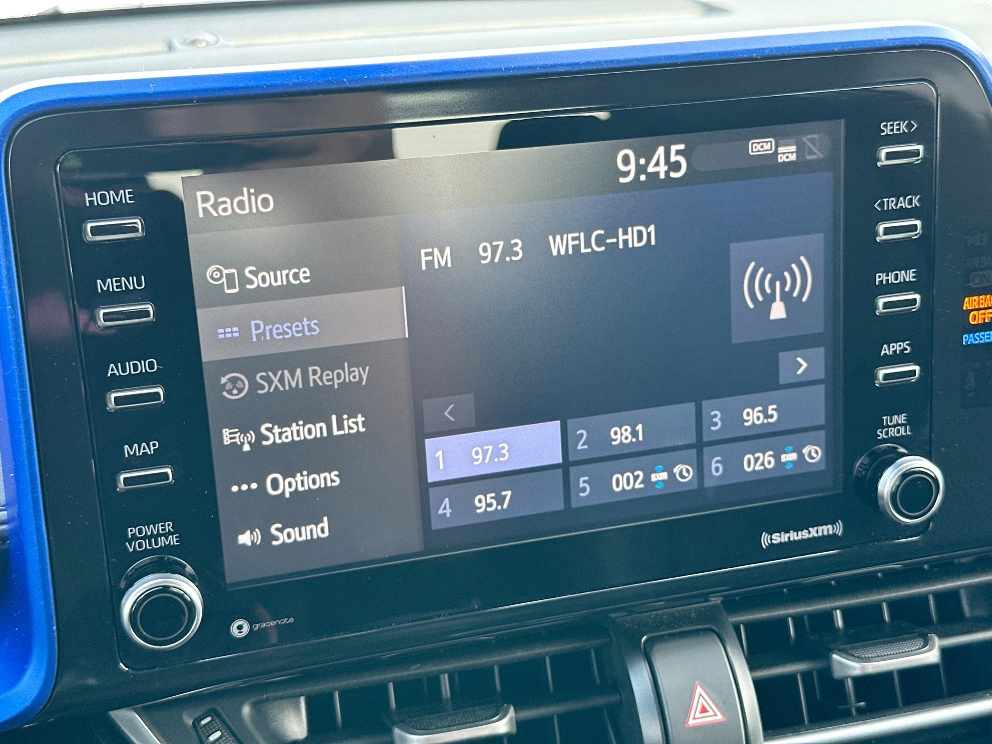 Used 2020 Toyota C-HR XLE FWD image 14