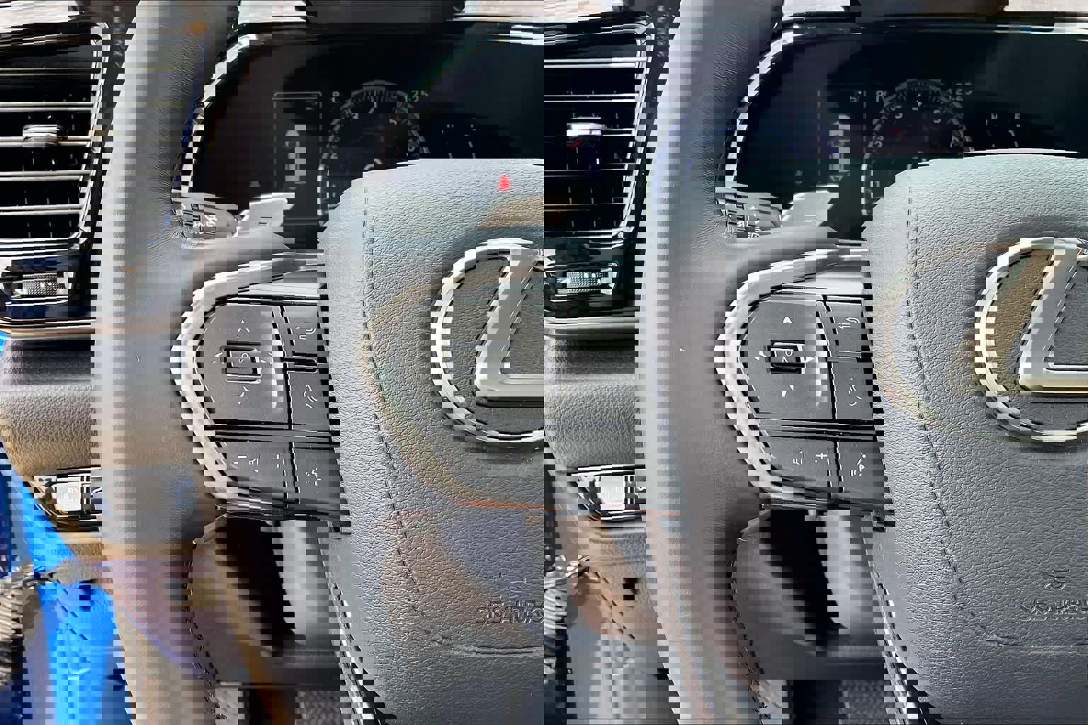 Used 2025 Lexus NX 250 FWD w/ Accessory Package (K3) image 21