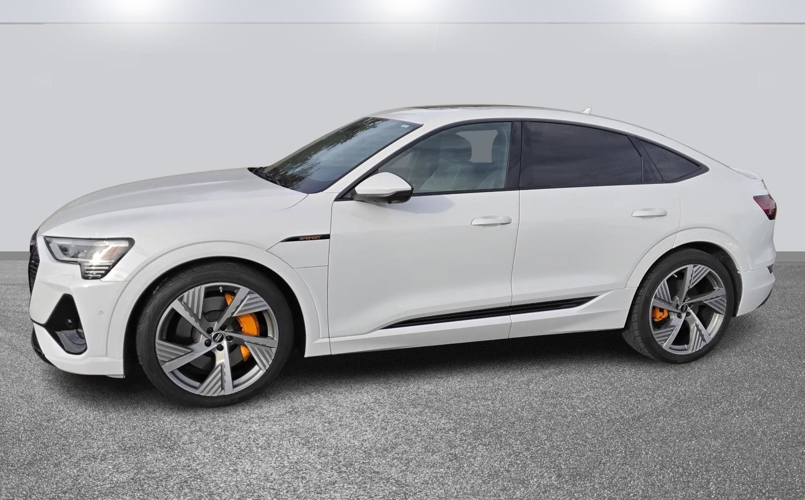 Used 2023 Audi e-tron Prestige w/ Prestige Package image 3