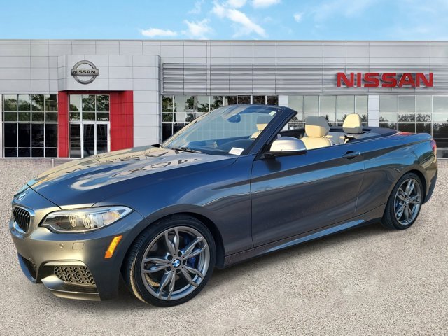 Used 2015 BMW M235i Convertible image 8