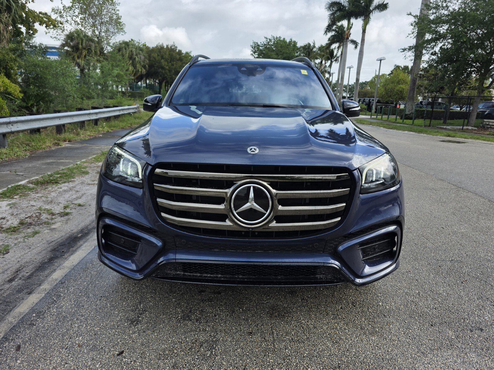 Used 2024 Mercedes-Benz GLS 450 4MATIC image 8