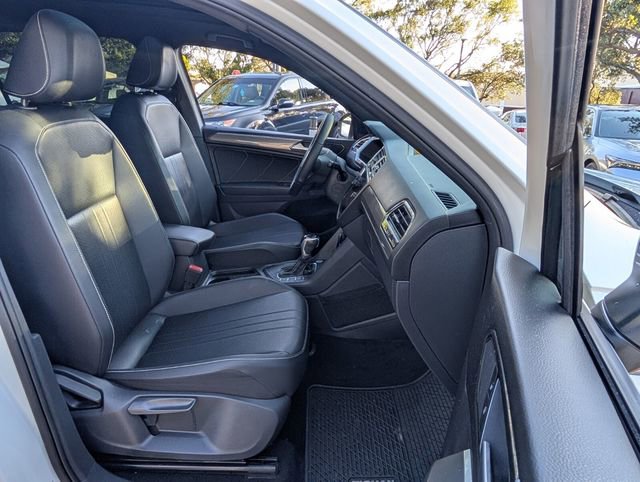 Used 2022 Volkswagen Tiguan SE R-Line image 19