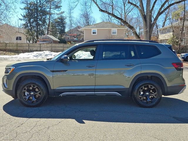 Certified 2025 Volkswagen Atlas Peak Edition SE AWD/4WD image 6
