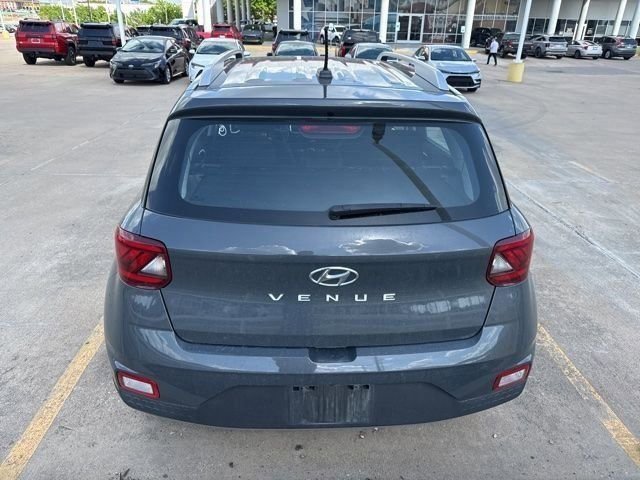 Used 2025 Hyundai Venue SEL image 7