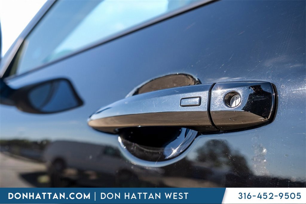 Used 2023 Nissan Rogue SV image 33