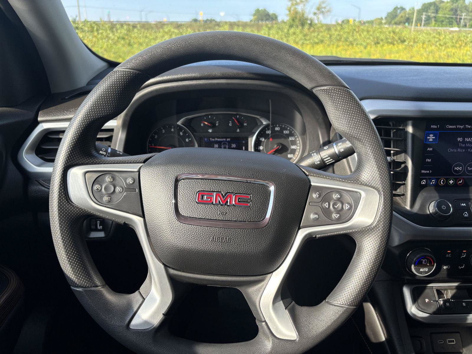 Used 2023 GMC Acadia SLE w/ Driver Convenience Package AWD/4WD image 29