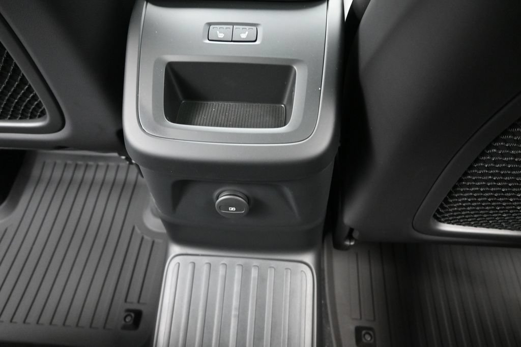 New 2027 Volvo XC60 T8 Ultra AWD/4WD image 18