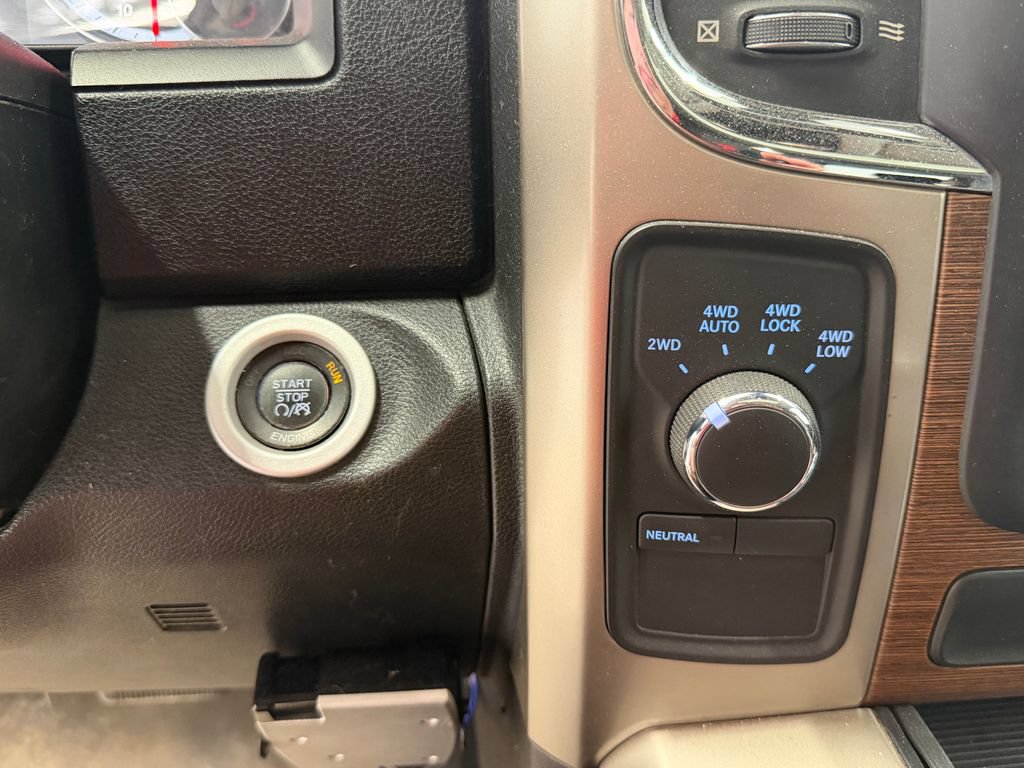 Used 2013 RAM 1500 Laramie w/ Convenience Group AWD/4WD image 27
