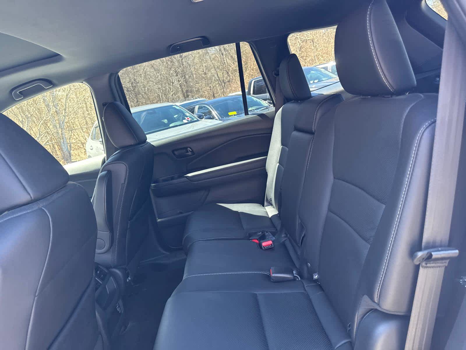 Used 2023 Honda Passport EX-L image 30