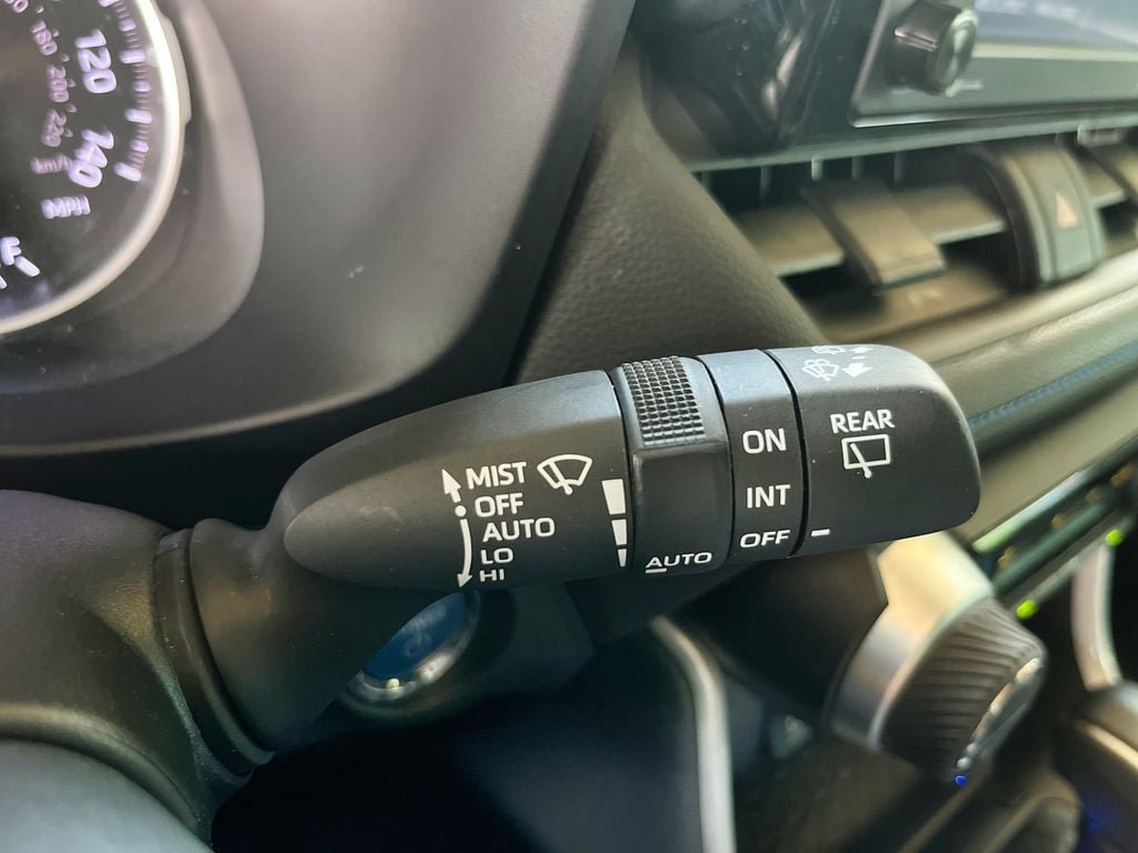 Used 2022 Toyota RAV4 SE w/ Convenience Package AWD/4WD image 57